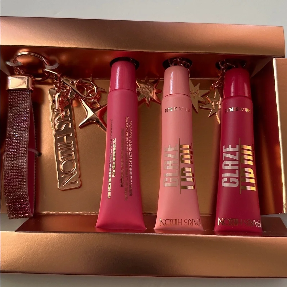 💖 NWT Paris Hilton Glaze & Glow Lip Gloss Set - Limited Edition | NIB | Keychain
